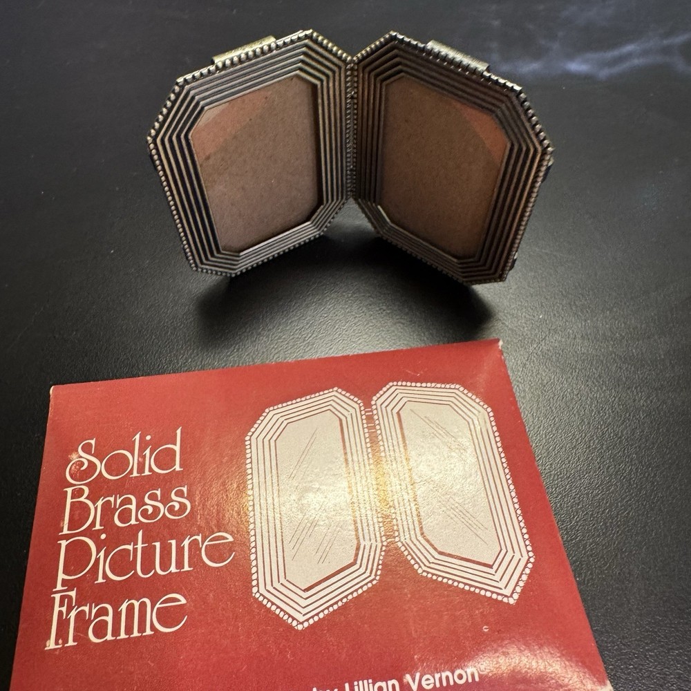 1981 Lillian Vernon Solid Brass Picture Frame With Original Container