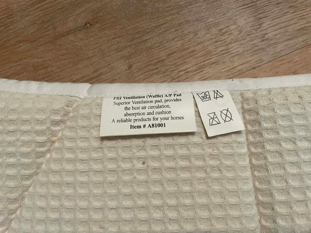 Pacific Rim Internation New With Tags White Ventilator AP Saddle Pad