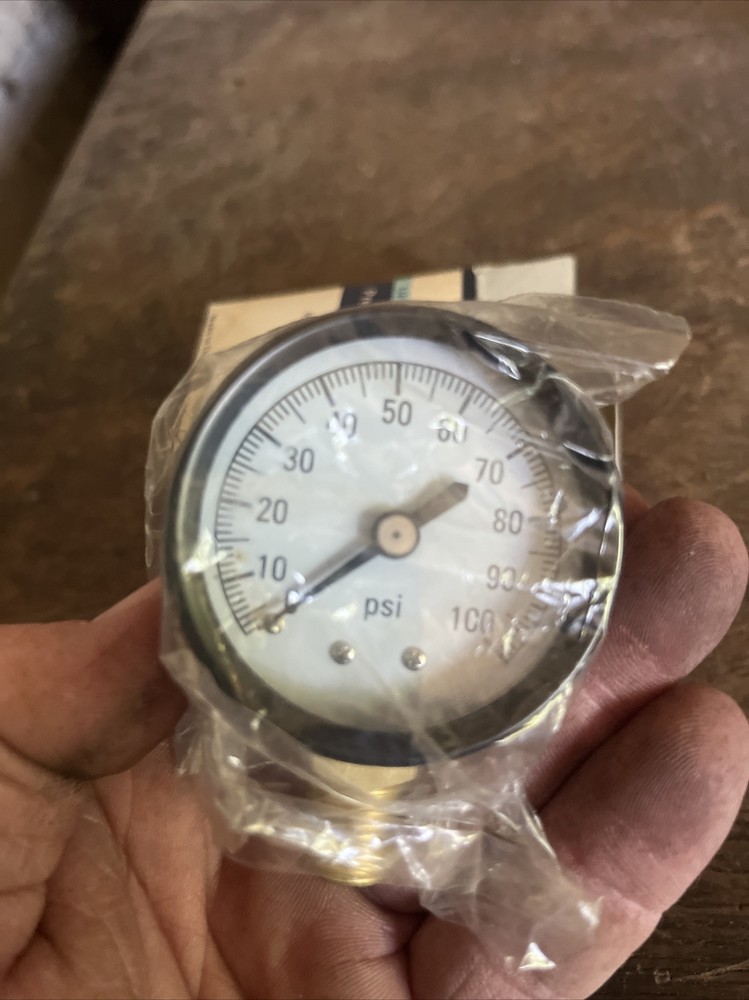 NOS WATER SOURCE M1002-4L 100LB PRESSURE GAUGE