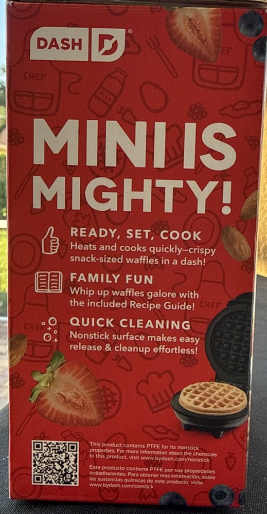 Dash Mini Maker, Waffle, Non Stick, 4" cooking surface, 350 watts NEW!