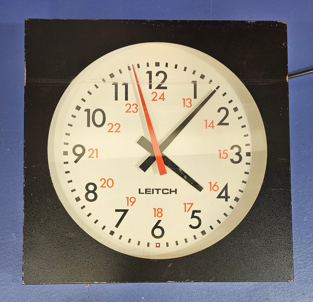 Leitch DAC-5012 Time Code Wall Clock