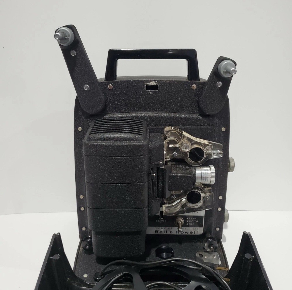 Vintage Bell & Howell Model 256 Autoload 8mm projector with Manual - Works