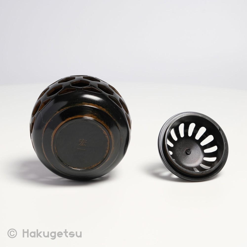 Incense Burnder with Openwork Traditional Tortoise-Shell Pattern, Made of Copper