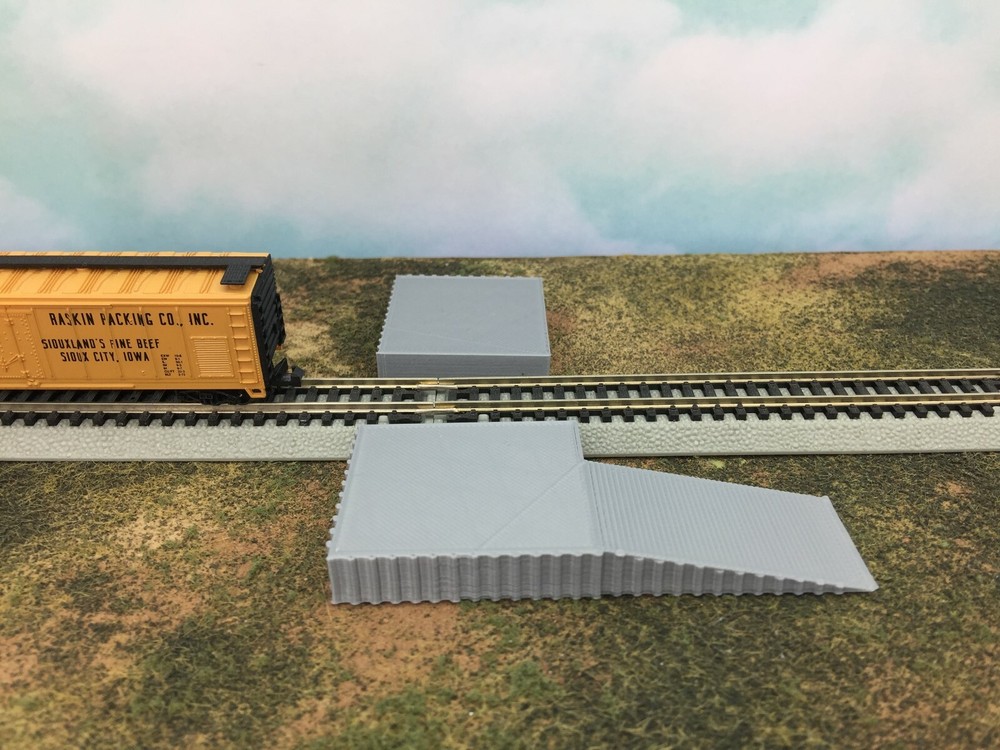 2 pc Loading Platform Dock with Ramp - N Scale 1:160 - No Assembly Required!