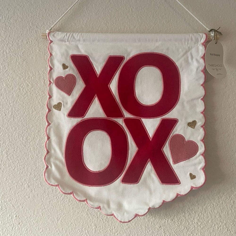 Valentine XOXO Wall Hanging Target Threshold