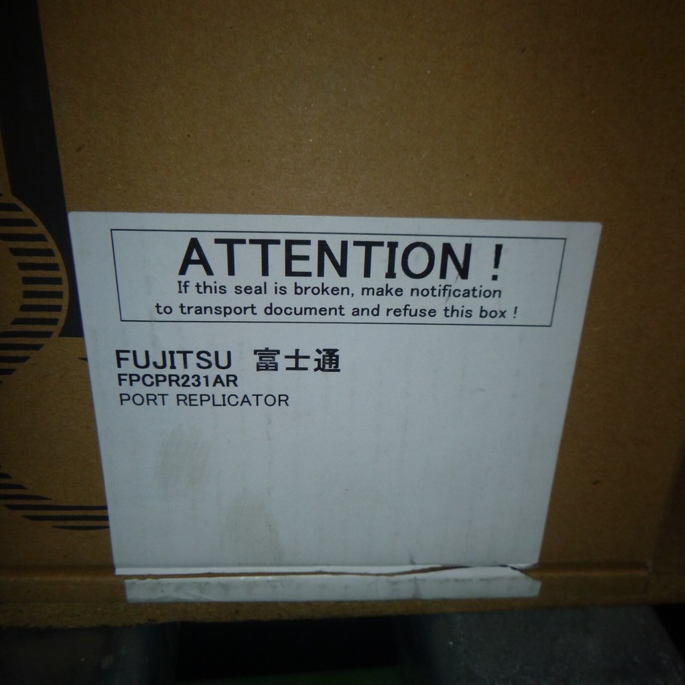 Fujitsu FPCPR231 CP662803 Docking Station Port Replicator NEW