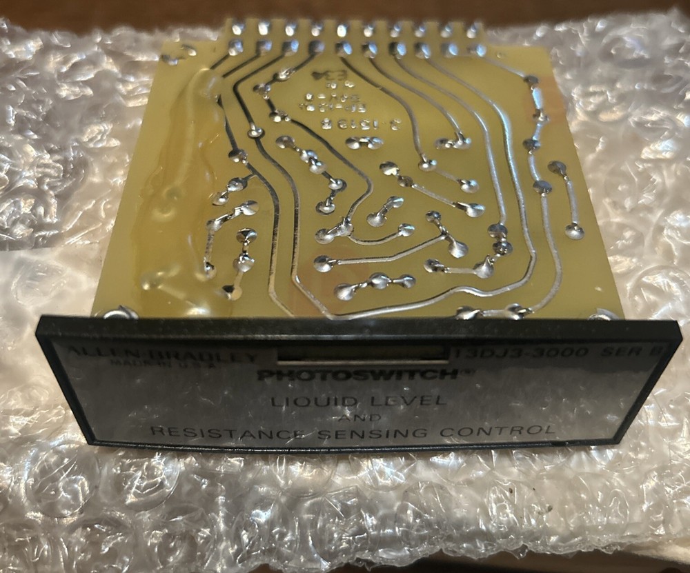 Allen Bradley, # 13DJ3-3000. Liquid Level Control Module. New! Open Packaging.