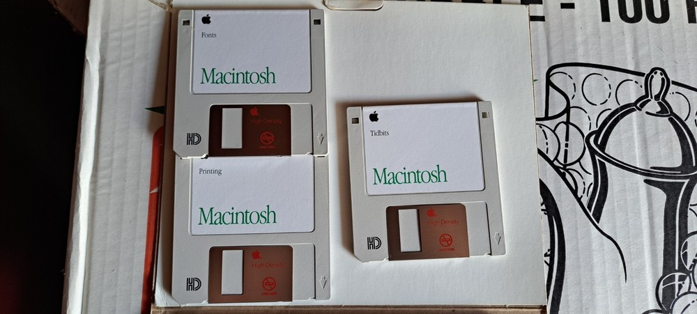 Apple Macintosh System Software 7.0 – Complete Floppy Disk Set 1991