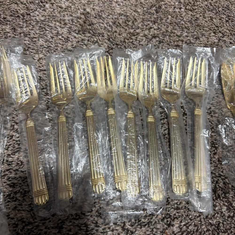 Hampton Forge 24 kT Gold Plated 17 pc Hotess Serving Set