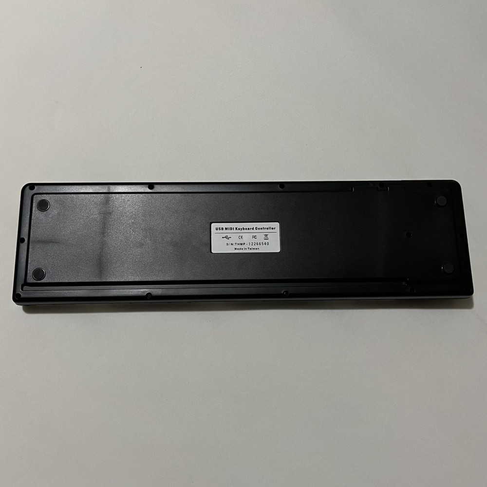 MidiTech i2-mini 32 USB Controller MIDI Keyboard