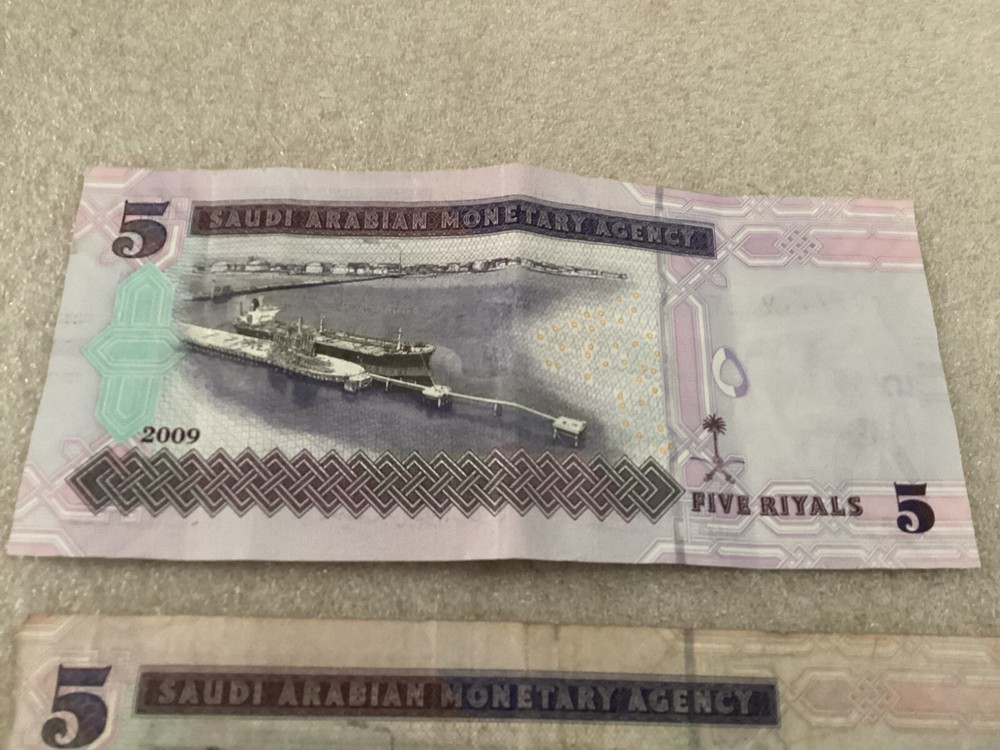 2 SAUDI ARABIA 5 RIYALS