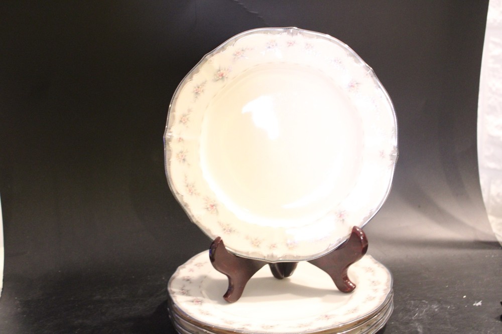 Noritake Traviata 5 Dinner 10 1/2