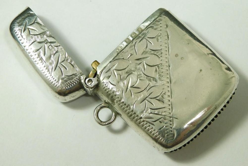 Antique Solid Sterling Silver Vesta Case Matchsafe 1910 Hallmark By Thomas Hayes