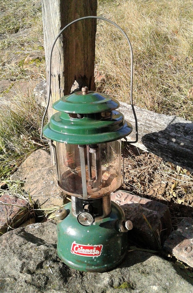 Vintage Coleman Camping Lantern 220H 1973