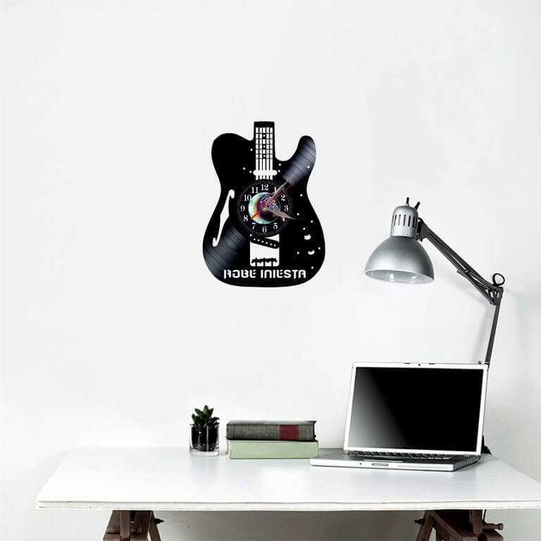 Robe Iniesta Extremoduro Guitar Shape Vinyl Record Wall Clock