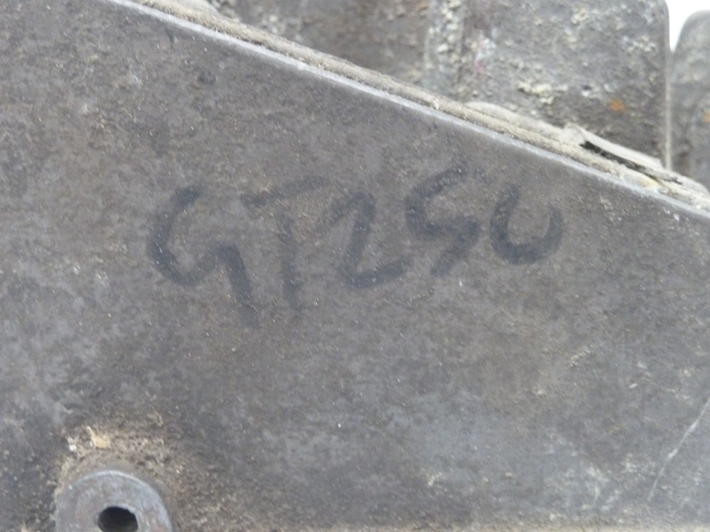 Suzuki Gt250 K L M left Side Cylinder Head