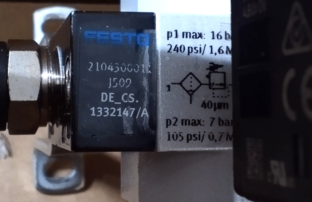 Festo LFR-D-7-Mini J443 Filter Regulator Service Unit See Description