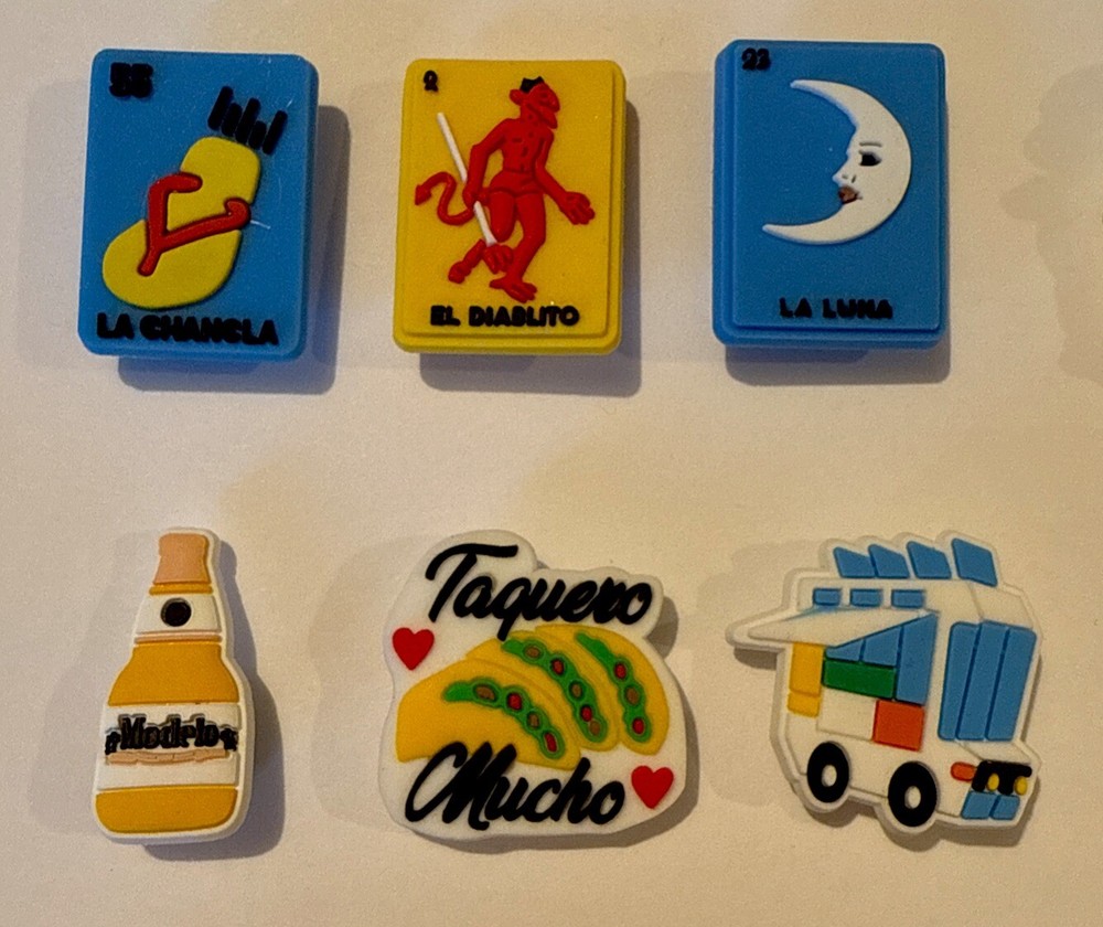 17 PCs Set México Croc charms