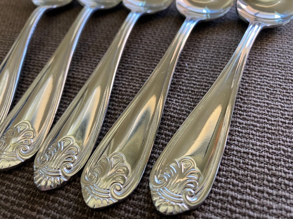 Oneida ROYAL SHELL Stainless Flatware--5 Teaspoons - VGUC