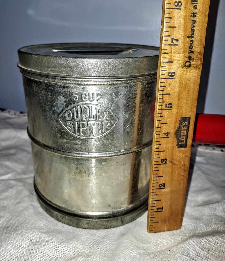 vintage Duplex 5 cup sifter red handle kitchy
