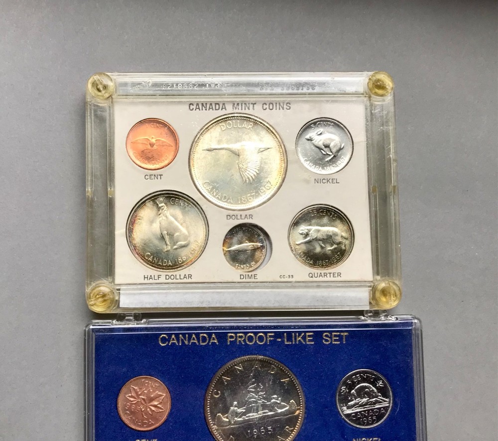 Pair of Canada Silver Mint Sets.