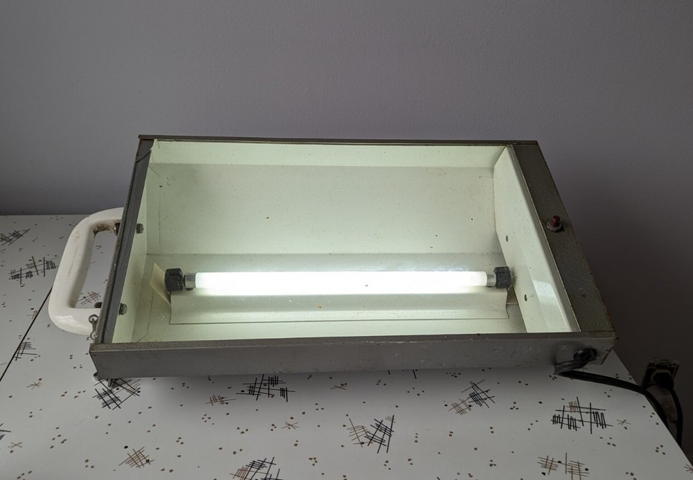 Good Lite Visual Acuity Chart Reflected Model A LIGHT ONLY