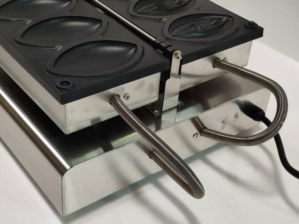 Kolice Commercial Waffle Iron Waffle Maker-Strange Shape,3 Grills