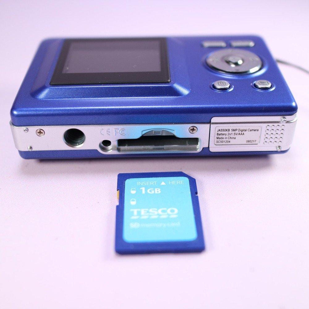 Technika JA550KB 5.0MP Compact Digital Camera Blue Tested