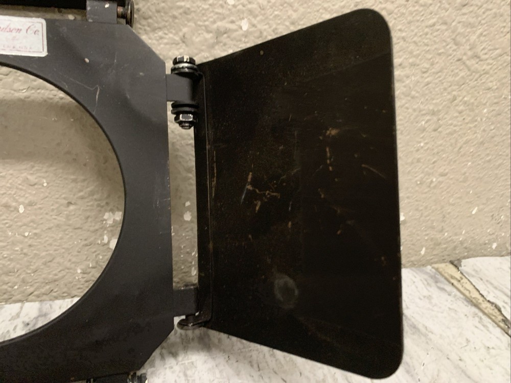 Mole Richardson Barn Doors Light Shield, Mini. With A Cable And Chain