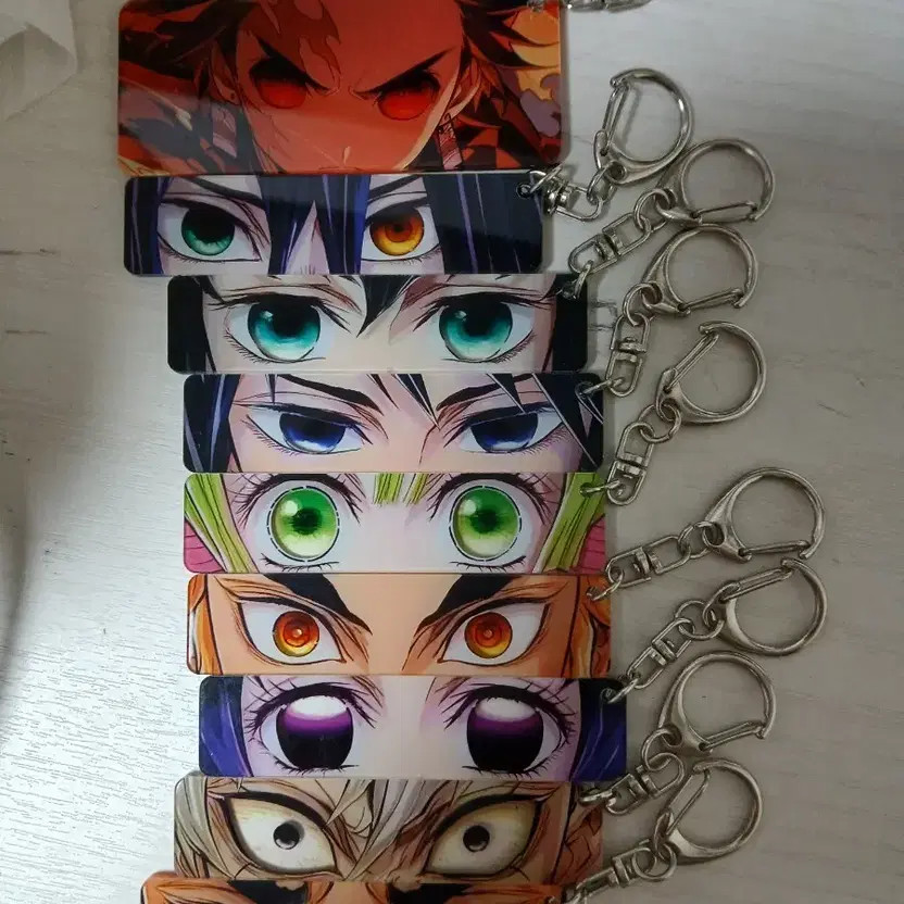 Karakul Snow Eye Keyring Official