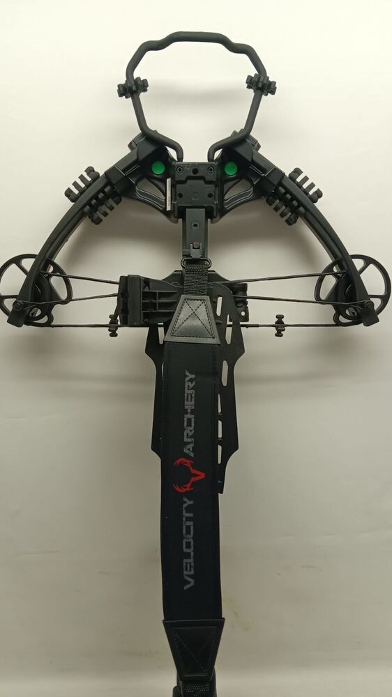 CENTER POINT PATRIOT 425 CROSSBOW WITH CASE, BOLTS, PULL STRING