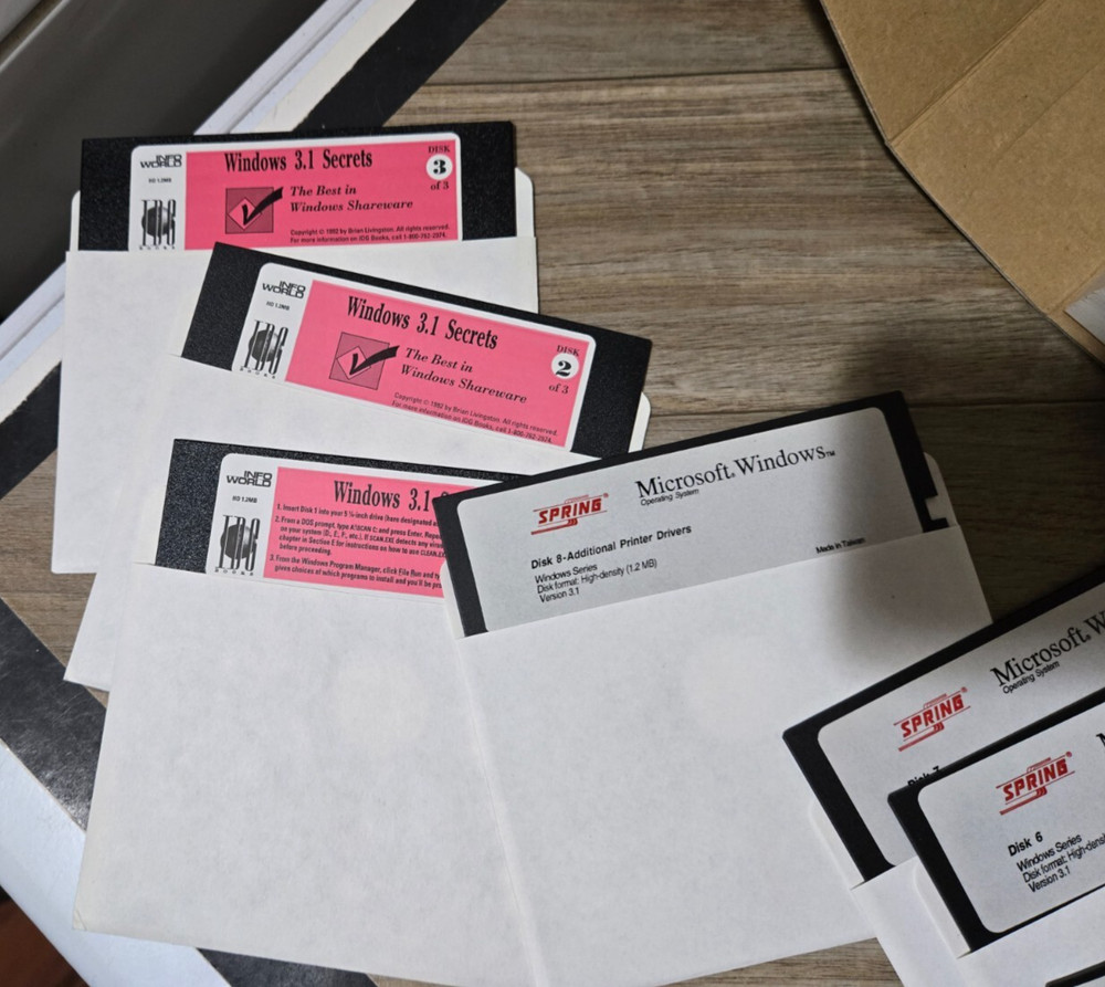 Microsoft Windows Version 3.1 1992 Spring Release 5.25" Disks Big Box Manual
