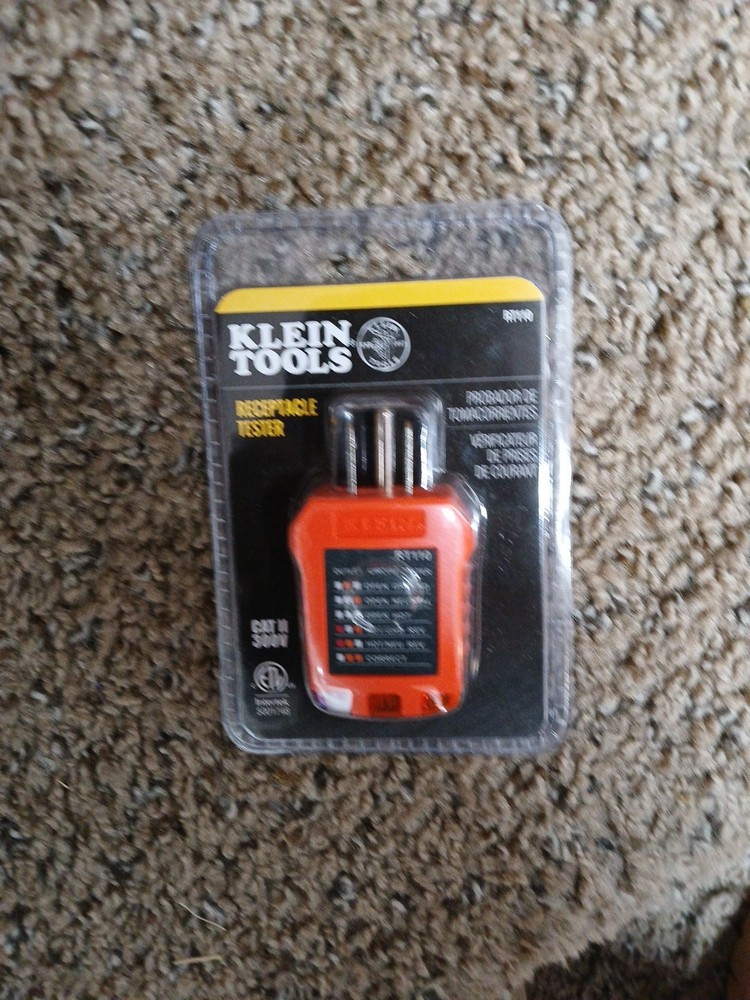 Klein Tools RT110 Receptacle Tester