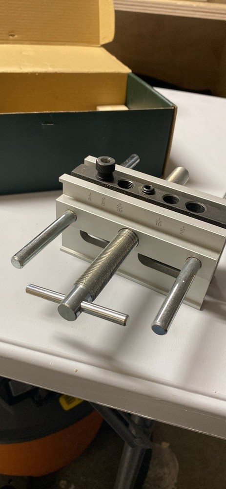 WOODRIVER Wide Capacity Deluxe Doweling Jig