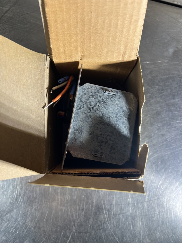 Nos Surplus HUBBEL 257151CBA CONTROL UNIT