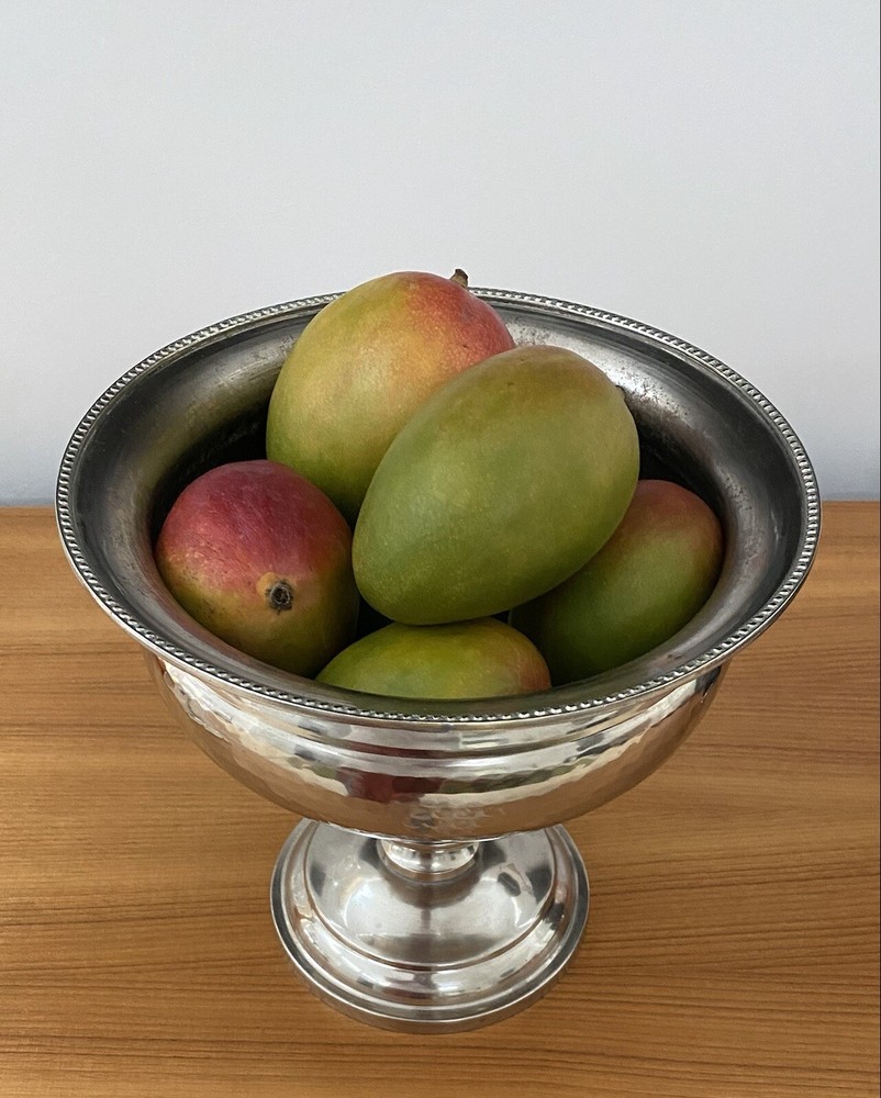 Stunning Silver-Plated Hand-Hammered, Footed Pedestal Fruit Bowl/Cachepot