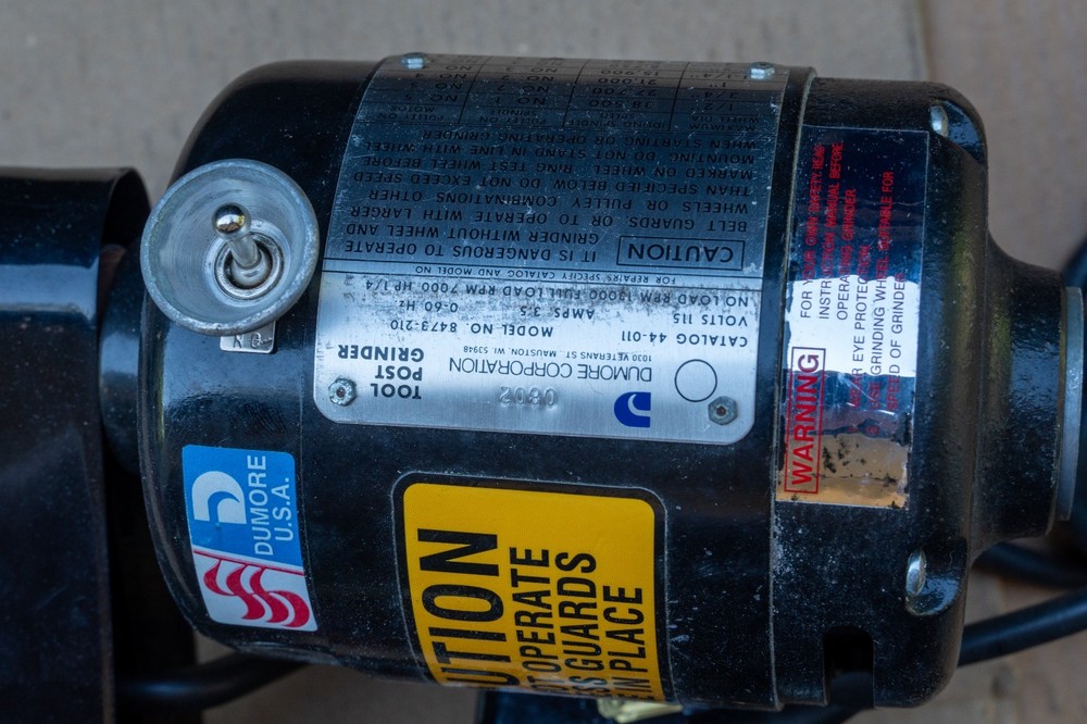 Dumore Model 8473-210 Tool Post Grinder