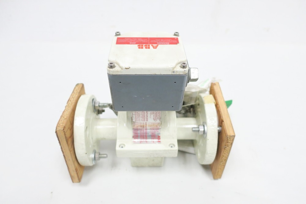 Abb 10DX4111CDE09P1A2DAA1132 Magnetic Flow Meter 200lpm 1in