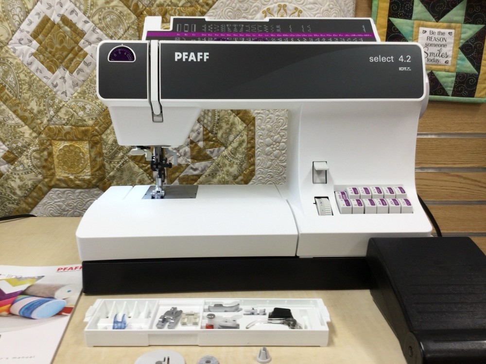 Pfaff Select 4.2 Sewing Machine with IDT