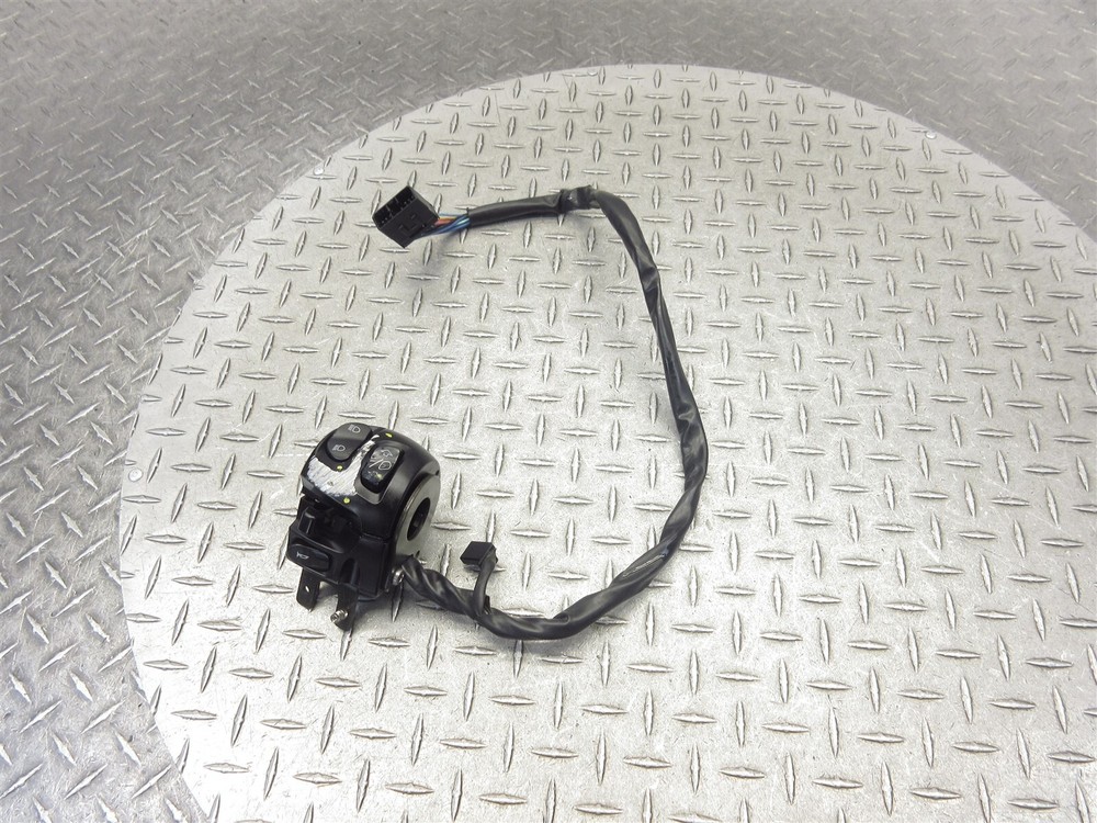 2012 12-16 Victory Vision Tour Left Handlebar Control Switch Handle Bar Button