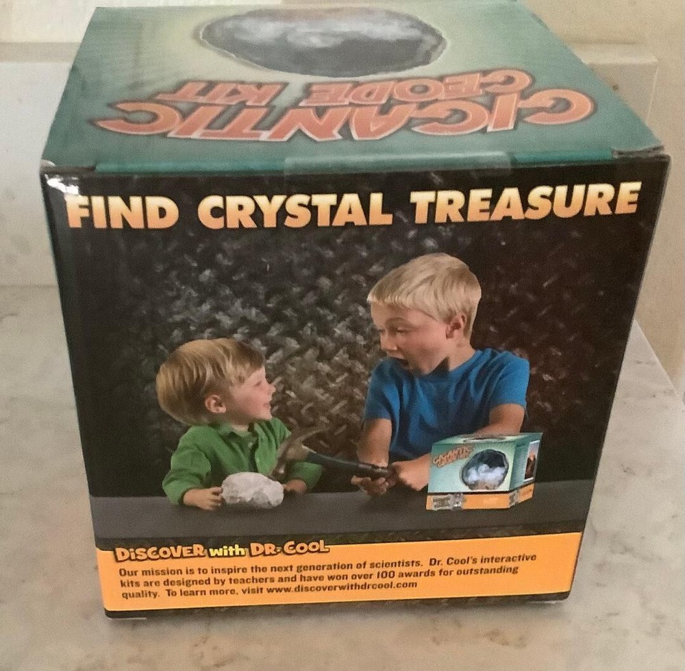 NEW IN BOX, DISCOVER WITH DR. COOL GIGANTIC GEODE KIT