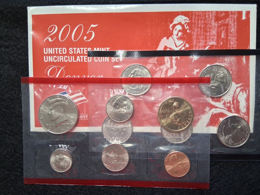 2005 US Mint Set P and D