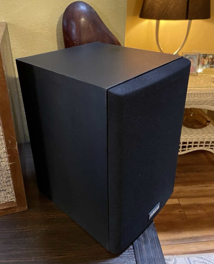 Yamaha NS-A526 Speakers