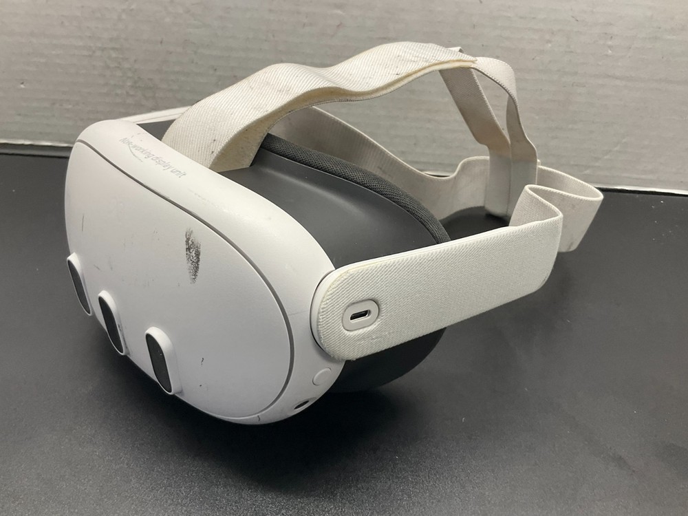 Meta Quest 3 128GB VR Headset ONLY - White Display unit