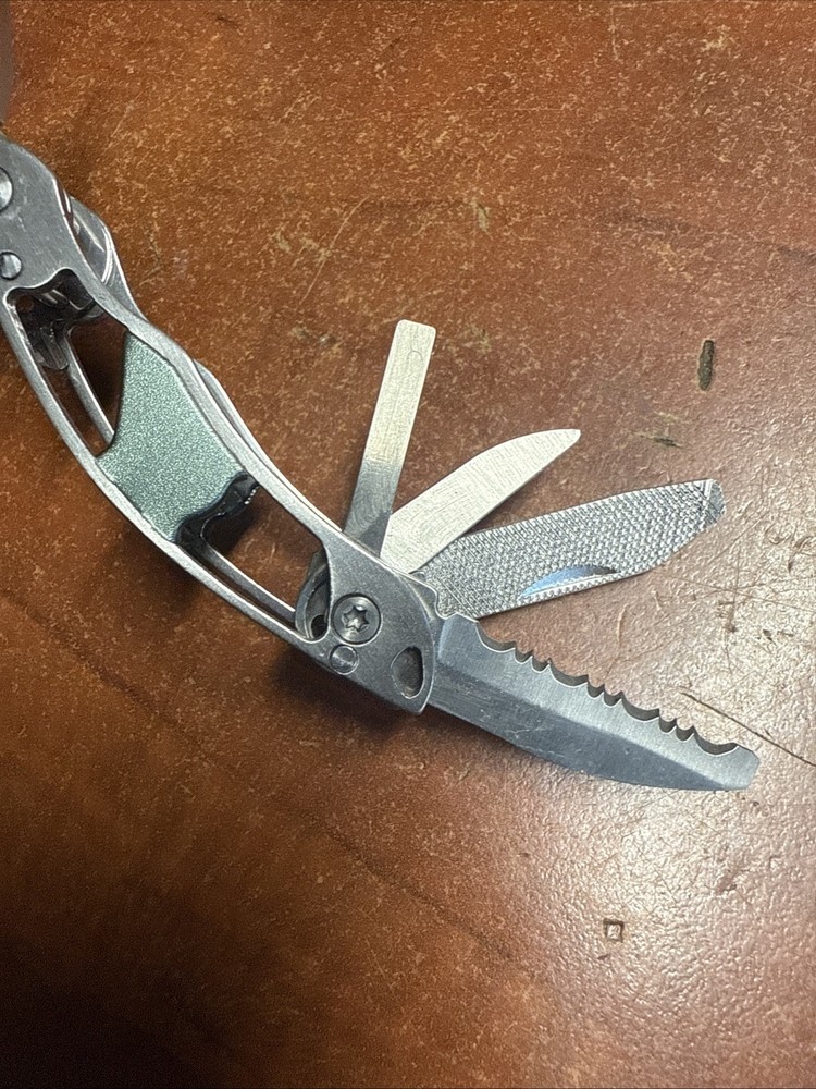 True TU194 Utility Frame Work Mini 9 In 1 Multitool 3” Length Slightly Use