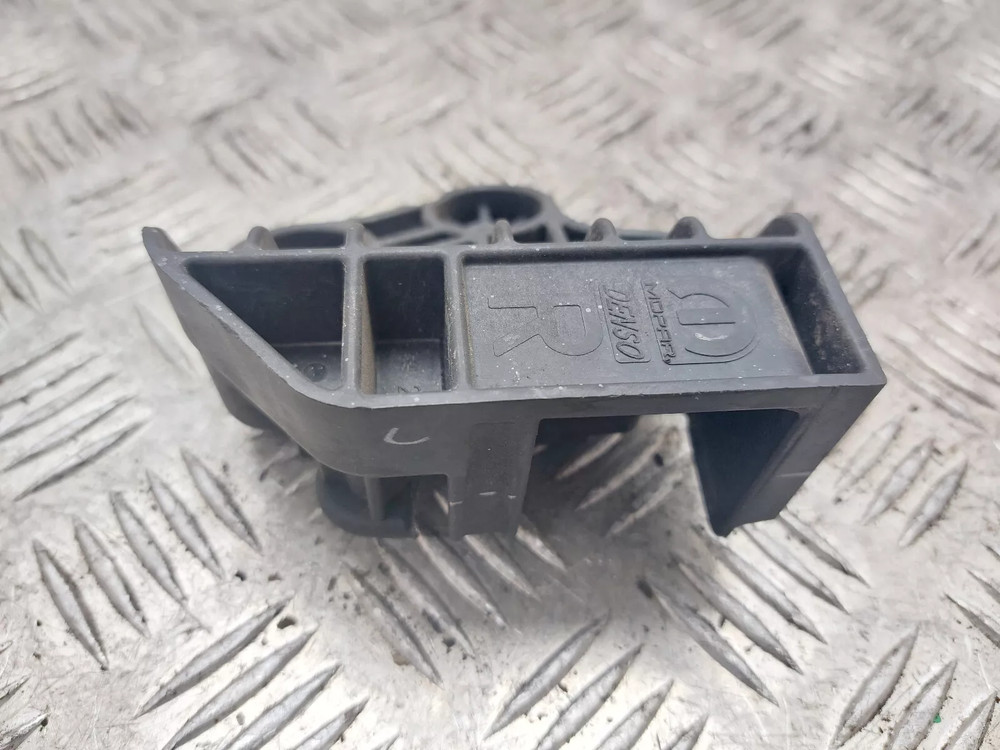 FIAT TIPO RADIATOR MOUNT BRACKET RIGHT DRIVER SIDE 2017