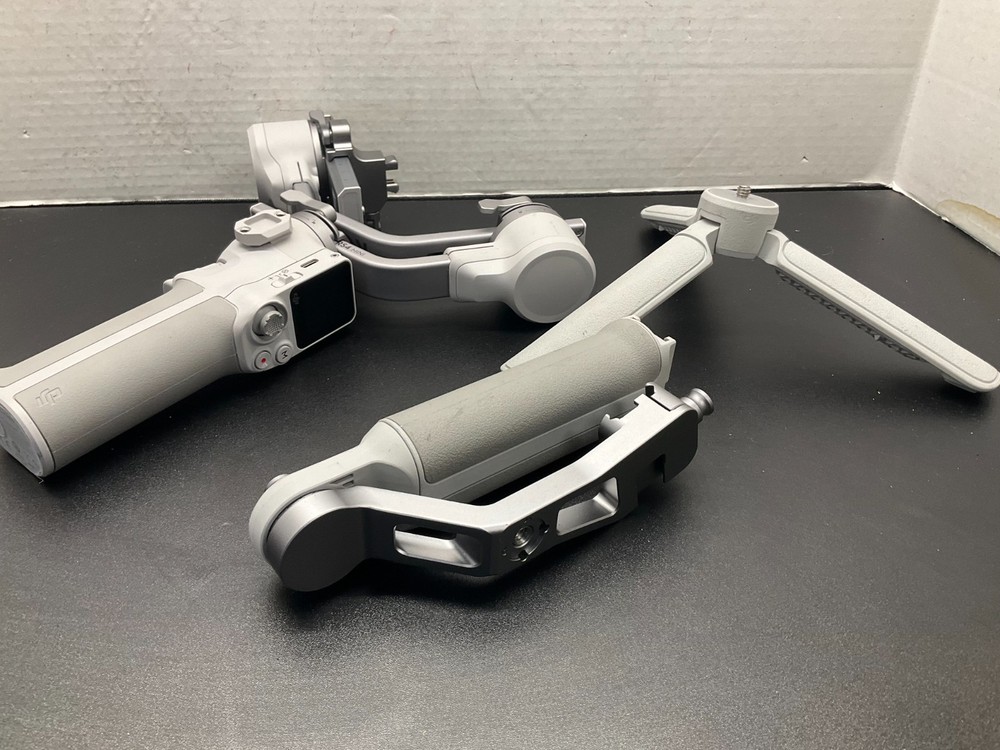 DJI RS 4 Mini Combo 3-Axis Camera Gimbal Auto Axis Locks