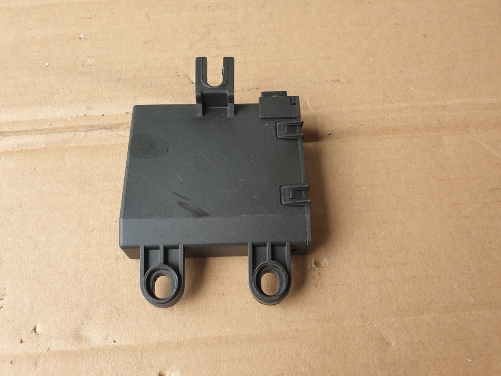 AUDI A4 B6 CONVERTIBLE 02-06 MOVEMENT DETECTOR ALARM MODULE box E4