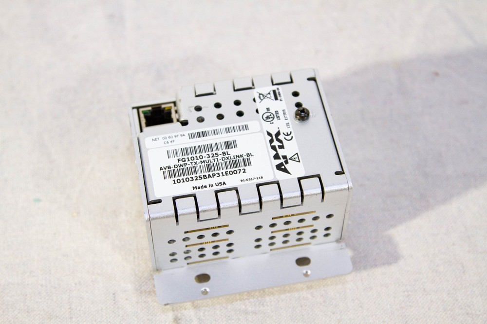 AMX FG1010-325-BL DXLink Multi-Format Decor Style Wallplate Transmitter