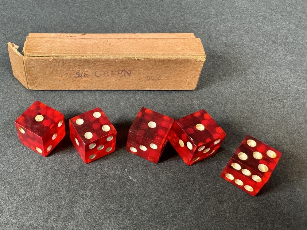 BAKELITE Rare Vintage Red Dice Set